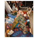 Very Large tray lot of many vintage mens ties