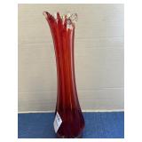 Vintage red and clear swung art glass bud
