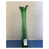 Vintage green and clear swung art glass bud