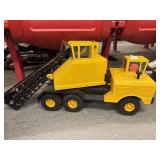 Vintage Nylint shovel crane toy truck