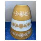 Vintage 3 Pyrex Vintage Butterfly Gold nesting