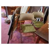 4 Folding chairs