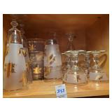 Shelves Gold leaf glasses & 2 bowls