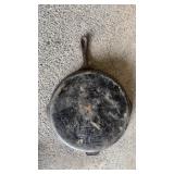 Warnerï¿½s 1891 original cast iron skillet