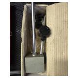 Magnetic indicator base stand