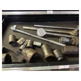 Drawer lot of large ratchet wrenches and sockets