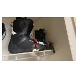 Menï¿½s Burton Ski Boots size 11.5