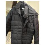 Womenï¿½s black Cavlin Klein puffer jacket size M
