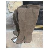Size 9 heeled boots