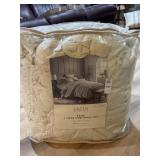 Full/queen 3 piece cream comforter set