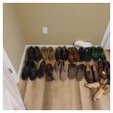 Large lot of mens shoes size 11M