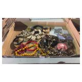 Tray Lot of Assorted Jewelry