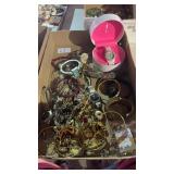 Tray Lot of Assorted Jewelry