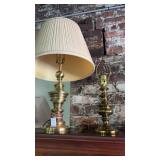 2 vintage brass table lamps (1 with shade)
