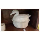 Vintage Swan Casserole Dish