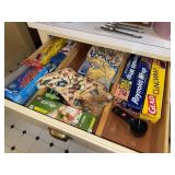 Drawer lot of storage bags, aluminum foil, cling