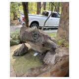 Concrete garden frog statue *broken leg*