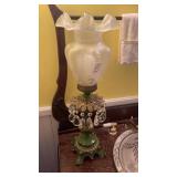 Vintage Victorian-Style Frosted Glass Table Lamp
