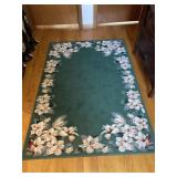 Floral area rug 46 x 66 inches