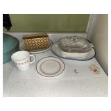 Lot of vintage Corning Ware & Corelle pieces