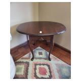 Oval drop leaf table