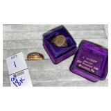 (2) 18k Gold Antique Rings With Velvet Box