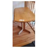 Drop leaf table