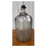 White house vinegar bottle