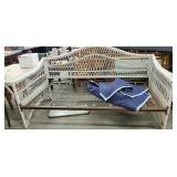 Wicker day bed
