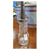 Marquette mfg Co oil can