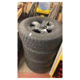 Set of 4 Nitto terra grappler lt275/70/18 tires