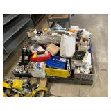 PALLET WITH ASSORTED ELECTRICAL MISC