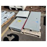 PALLET WITH 3 PANEL BOXES