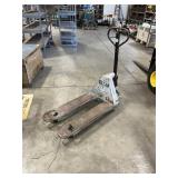 NARROW PALLET JACK