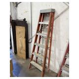 6' STEP LADDER