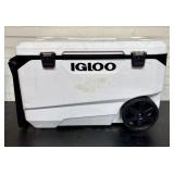 Igloo Latitude Roller Cooler, 90 qt. 18'X30'X19'
