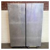 Pair Of Riveted Steel-Style Columns - Decoration 1