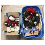 ASSORTMENT OF CHRISTMAS AND HOLIDAY DECORATIONS IN