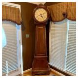 Howard Miller La Rochelle Model 610-901 Cherry Gra