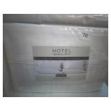 Hotel Signature Satin 800 thread ct - New