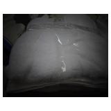 Grandeur Hospitality 3 pk Bath Towels - new