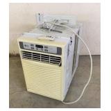 LG Vertical Window Unit LW1011CR LG Vertical Window Unit LW1011CR