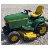 John Deere 445 Lawn Tractor, 54in Deck John Deere 445 Lawn Tractor, 54in Deck