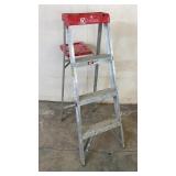 Davidson 4ft Folding Step Ladder Davidson 4ft Folding Step Ladder
