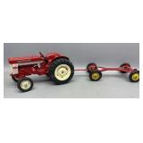 1/16 International 240 Tractor & Wagon Frame