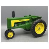 1/16 John Deere 630 Tractor Repainted