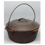 Cast Iron Dutch Oven w/ Lid- Bottom Pitted Some