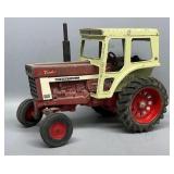 1/16 International 1066 Turbo Tractor