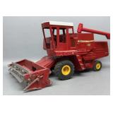 1/20 Massey Ferguson 760 Combine