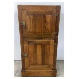 Nice Colonial Oak 2 Door Ice Box